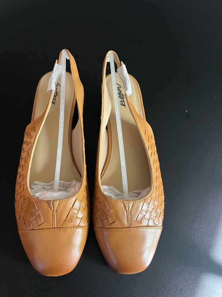 Trotters Tan Dea Woven Leather Slingback Flats 10 Ww